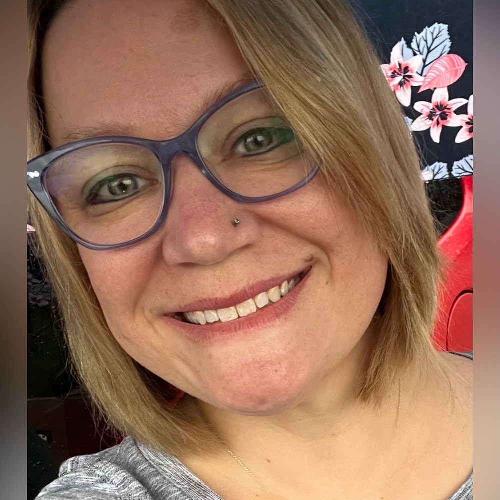 Meet your Posher, Monica